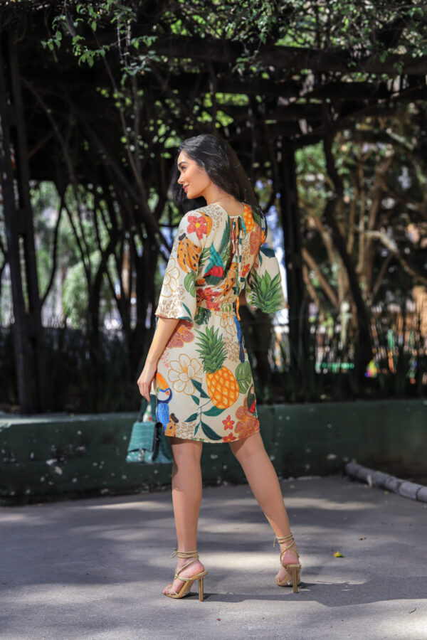 Vestido Curto de Manga Morcego Outono - Image 4