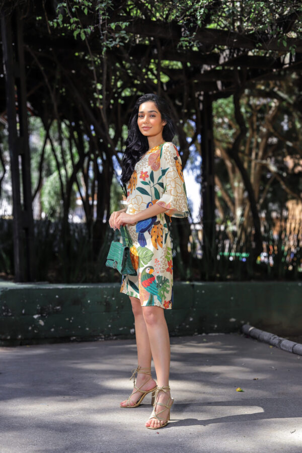 Vestido Curto de Manga Morcego Outono - Image 3
