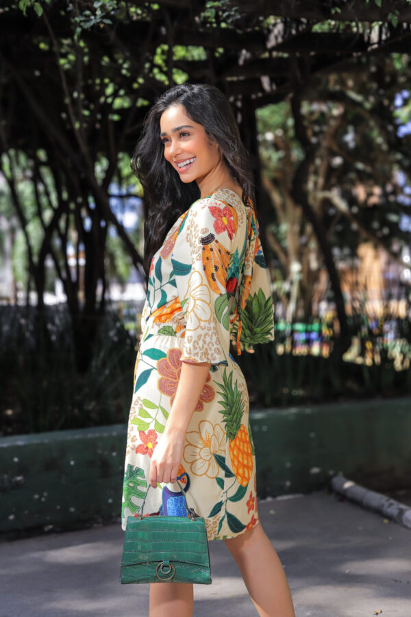 Vestido Curto de Manga Morcego Outono - Image 2