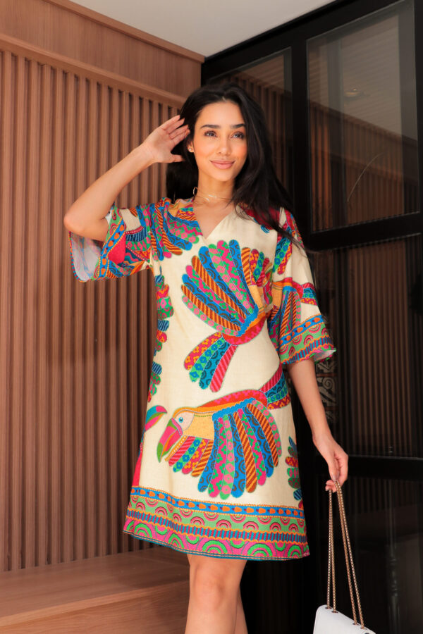 Vestido Curto Decote Bordado Inglês