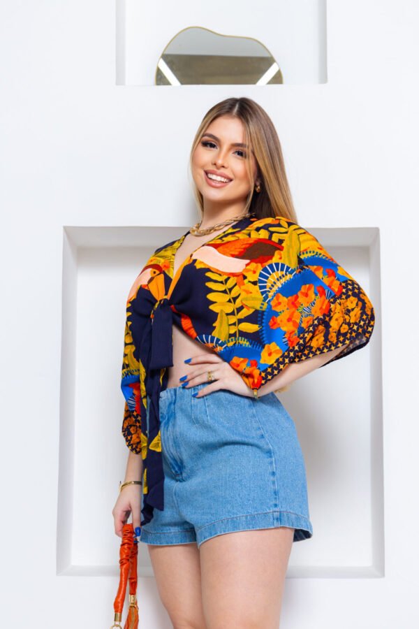 Cropped com Amarração: Versatilidade e Estilo - Image 4