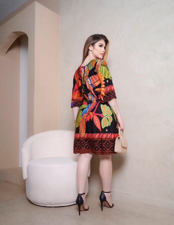 Vestido Curto Flor de Lótus - Image 9